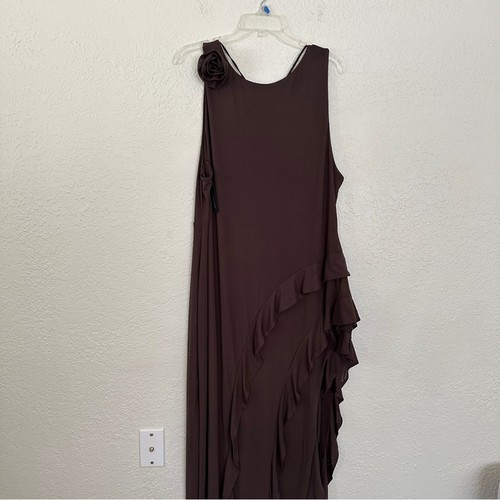 NUEVO CON ETIQUETAS AFRM Vestido Heredera Volantes Maxi Abertura Lateral Marrón Chocolate 2X - Imagen 3 de 8