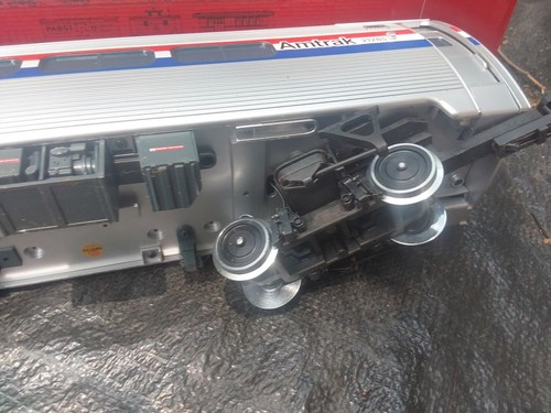 LGB 30223 G Scale Amtrak Amfleet Phase III Passenger Car #21285 - Metal Wheels - Picture 5 of 12