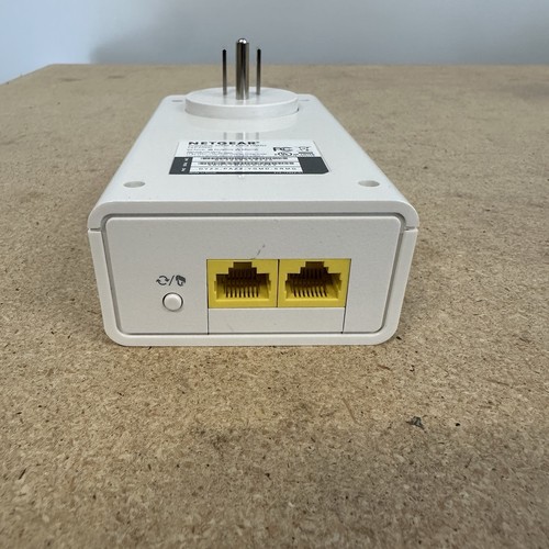 Netgear PLP2000 Powerline Adapter + Extra Outlet 2000Mbps Pack of 2 / Pair - Picture 9 of 13