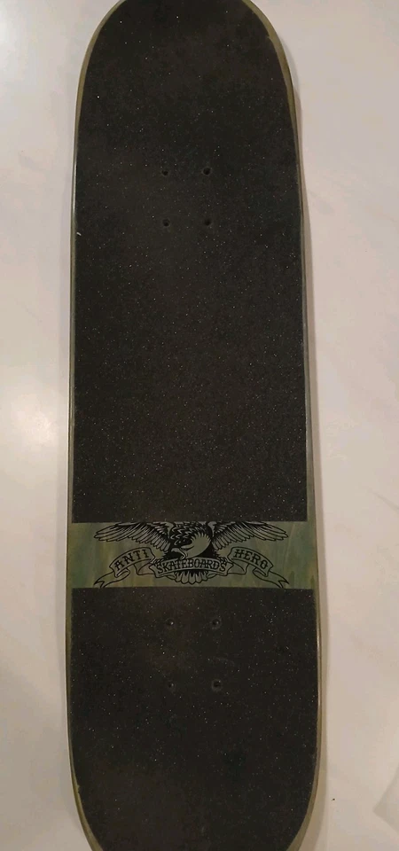 Mazo Antihéroe 8 7/8 X 33" Apenas Usado solo en transición. ¡Cinta extra adherente! Foto 2 de 4