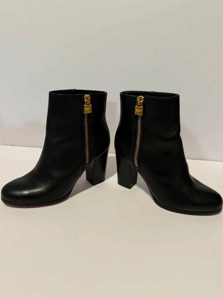 Botín Michael Kors Sheila Cremallera Lateral Talla 7M (usado buen estado) Foto 2 de 4