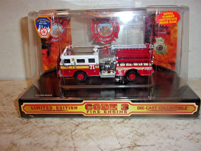 Code 3 City of New York Engine 71 with Patch - #12208