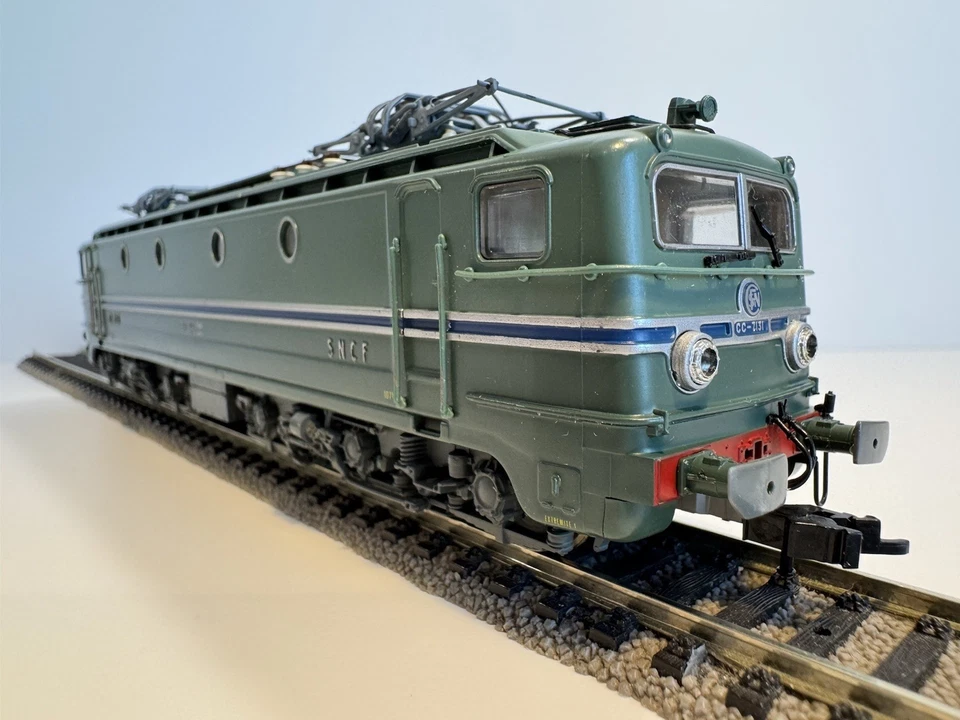 Rivarossi 1600 - Locomotive électrique CC 7100 ép.III de la SNCF CC 7131 en HO - Photo 3/4
