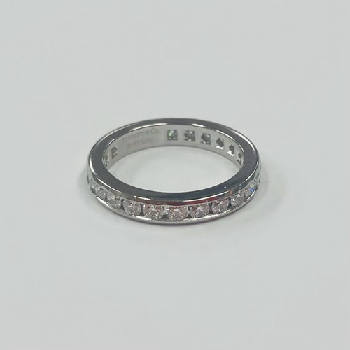 Fede nuziale Tiffany & Co. .950 platino cerchio intero diamante eternità 3 mm misura 4,5 - Foto 3 di 10