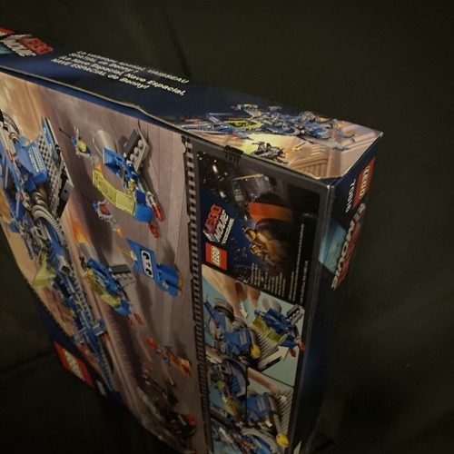 LEGO The LEGO Movie: Benny's Spaceship, Spaceship, SPACESHIP! (70816) New Sealed - Picture 9 of 10