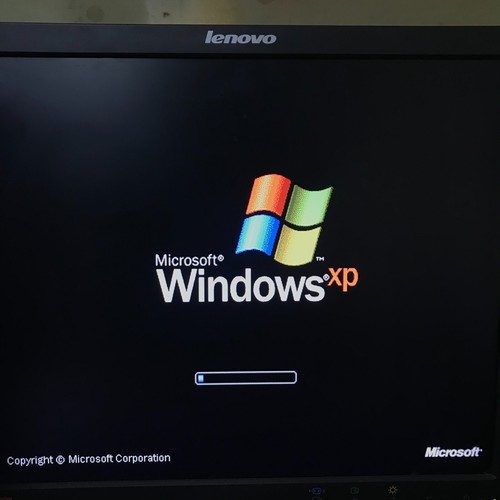 Compaq Presario PC for Retro Gaming Celeron 1.30GHz 256MB RAM (Windows XP) - Picture 2 of 11