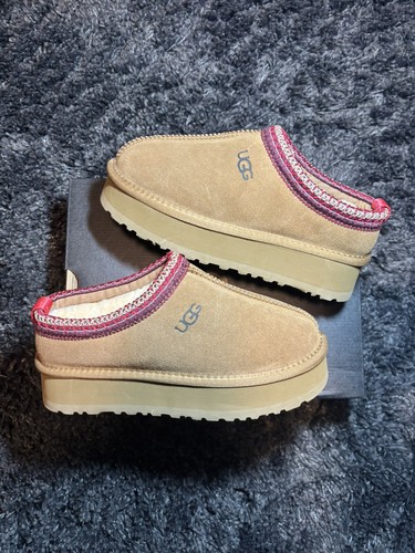 UGG Tazz Chestnut Suede Shoes for Women - Size US 7 - Brown
