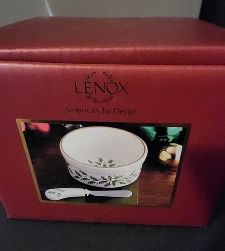 New Lenox Christmas Holly & Berry Gold Trim Holiday Dip Bowl & Spreader in Box - Picture 2 of 8