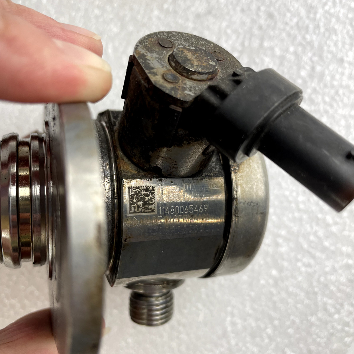 2016-20 BMW F90 M5 F91 F92 F93 M8 HIGH-PRESSURE PUMP 13517852361  