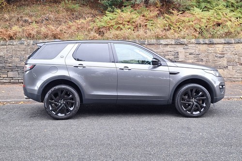 LAND ROVER DISCOVERY SPORT HSE 2.0 TD4 DIESEL BLACK EDITION AUTOMATIC - Picture 6 of 13