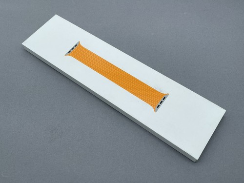 Genuine Apple Watch Braided Solo Loop Band BRIGHT ORANGE 42mm 41mm 40mm Size 3 - 第 1/10 張圖片