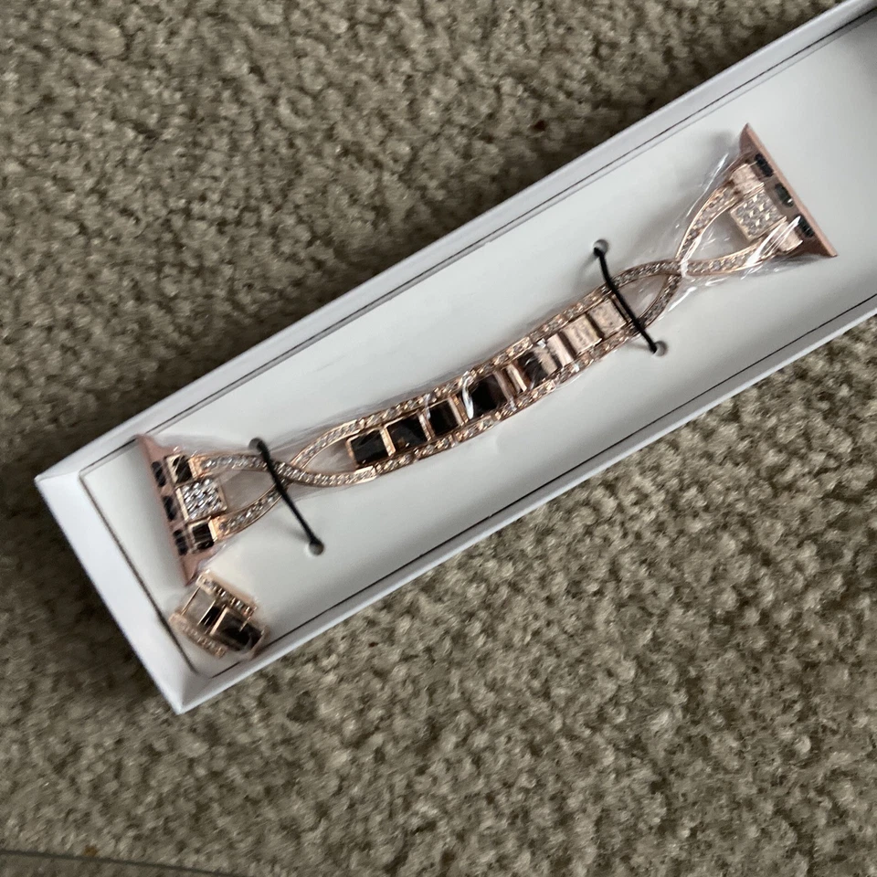 Rose Gold Womens Smartwatch Band With Adjustable Kit NIB - Image 3 of 4