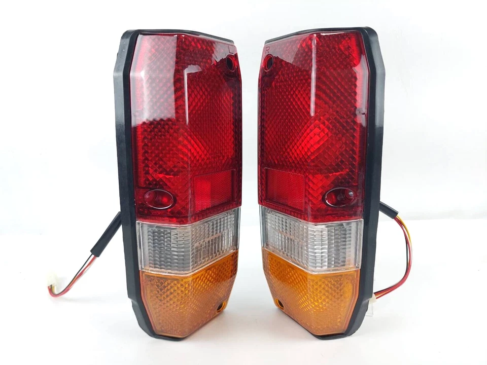 REAR LAMP TAIL LIGHT Fit For Toyota Land Cruiser FJ70 FJ73 FJ75 HJ75 1985-1999 - Image 2 of 4