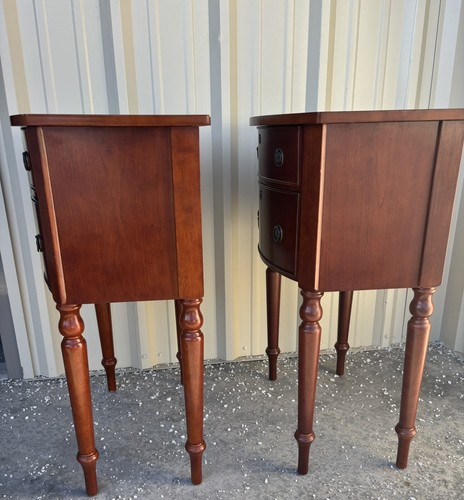 The Bombay Company Federal Style Cherry Bowfront Tables Nightstands Vintage 1997 - Picture 11 of 14