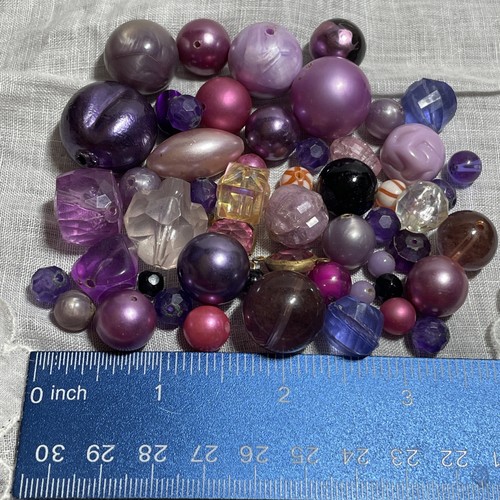 Vintage Loose Mixed Size Plastic Crafting Beads Lot CRF1-4 - Picture 2 of 5