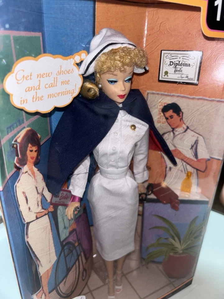 Barbie coleccionista 1961 Mattel R4472 enfermera registrada My Favorite Career 2009 en caja original Foto 3 de 4