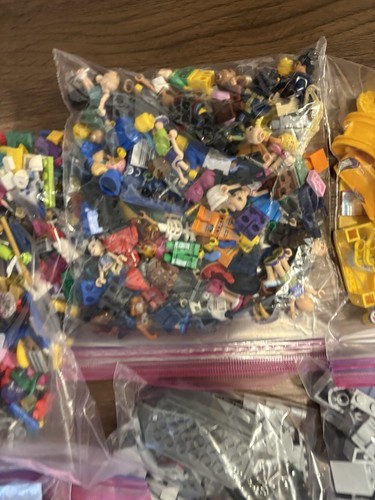 LEGO 15 Lbs Sorted Parts And Pieces Figures Included Partial Builds #2 - Picture 19 of 23