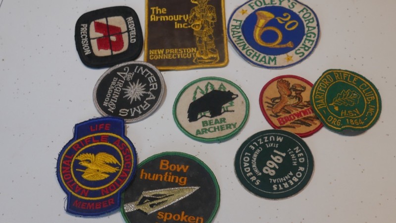 ASSORTMENT OF ARCHERY & FIREARMS PATCHES