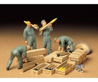 35188 1/35 German Tank Ammo Loading Crew