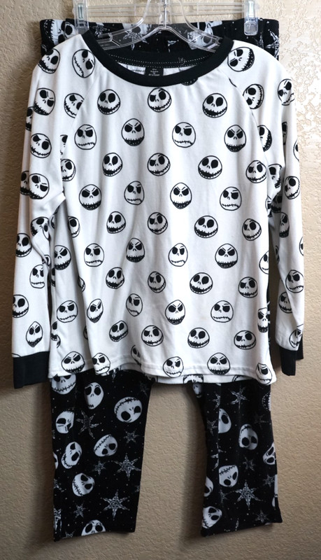 Nightmare before Christmas 2 piece pajama set for women bonus fuzzy pajama pants