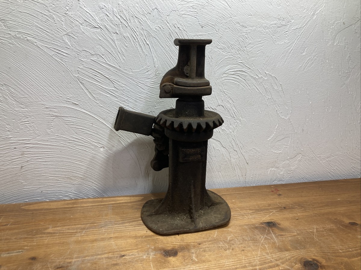 Vintage Walker Model 266 Screw Jack - Racine Wis With Folding