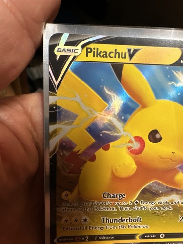 Pokemon PIKACHU V SWSH061 | PSA 10 | HOLO | Gem Mint | SWSH Promos | 2021 - Picture 2 of 2