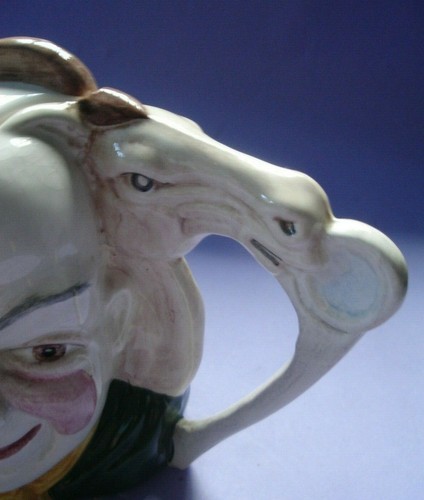 VINTAGE CROWN WINSOR HORSE RACING JOCKEY + HORSE WINNING POST NOVELTY TEAPOT - Picture 10 of 10