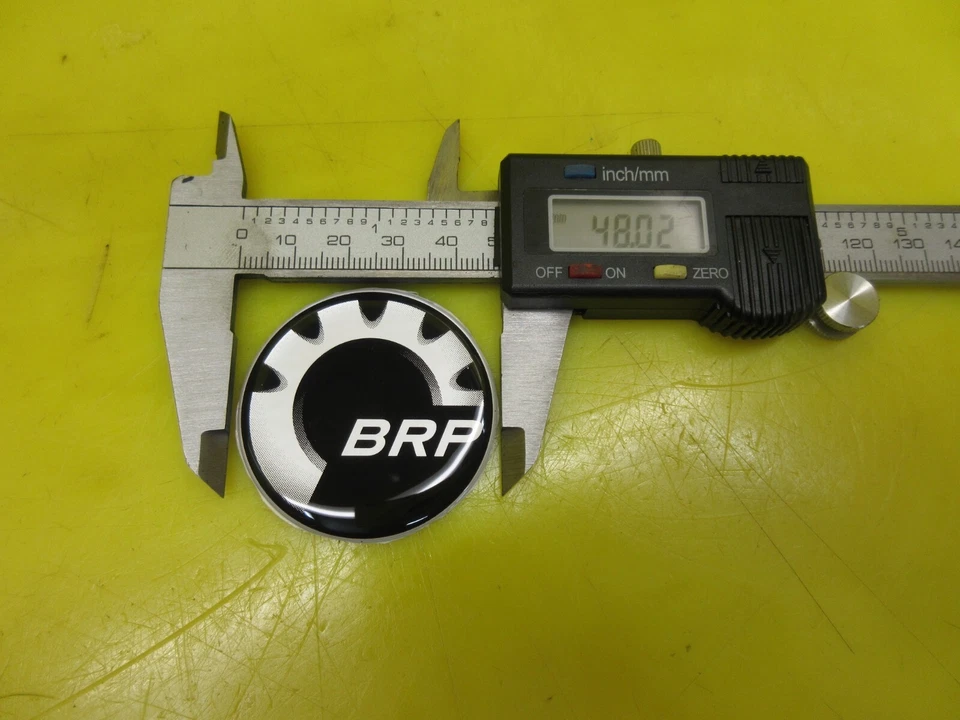 SKI-DOO MXZ FORMULA SUMMIT ZX REV 440/500/600/700/800 CAPÓ EMBLEMA INSIGNIA ADORNO Foto 2 de 4