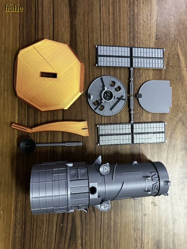 1/48 Scale 10'' Hubble Space Telescope HST Static 3D Printed Assembled Model - Picture 2 of 9