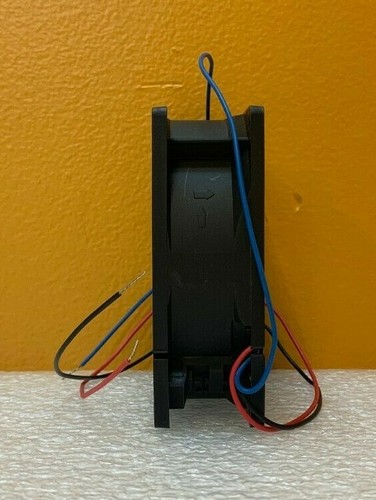 Delta EFB0924SHF 24VDC, 0,38 A, 3 cables, 92 mm x 92 mm x 32 mm, ventilador inversor. ¡Nuevo! - Imagen 3 de 3