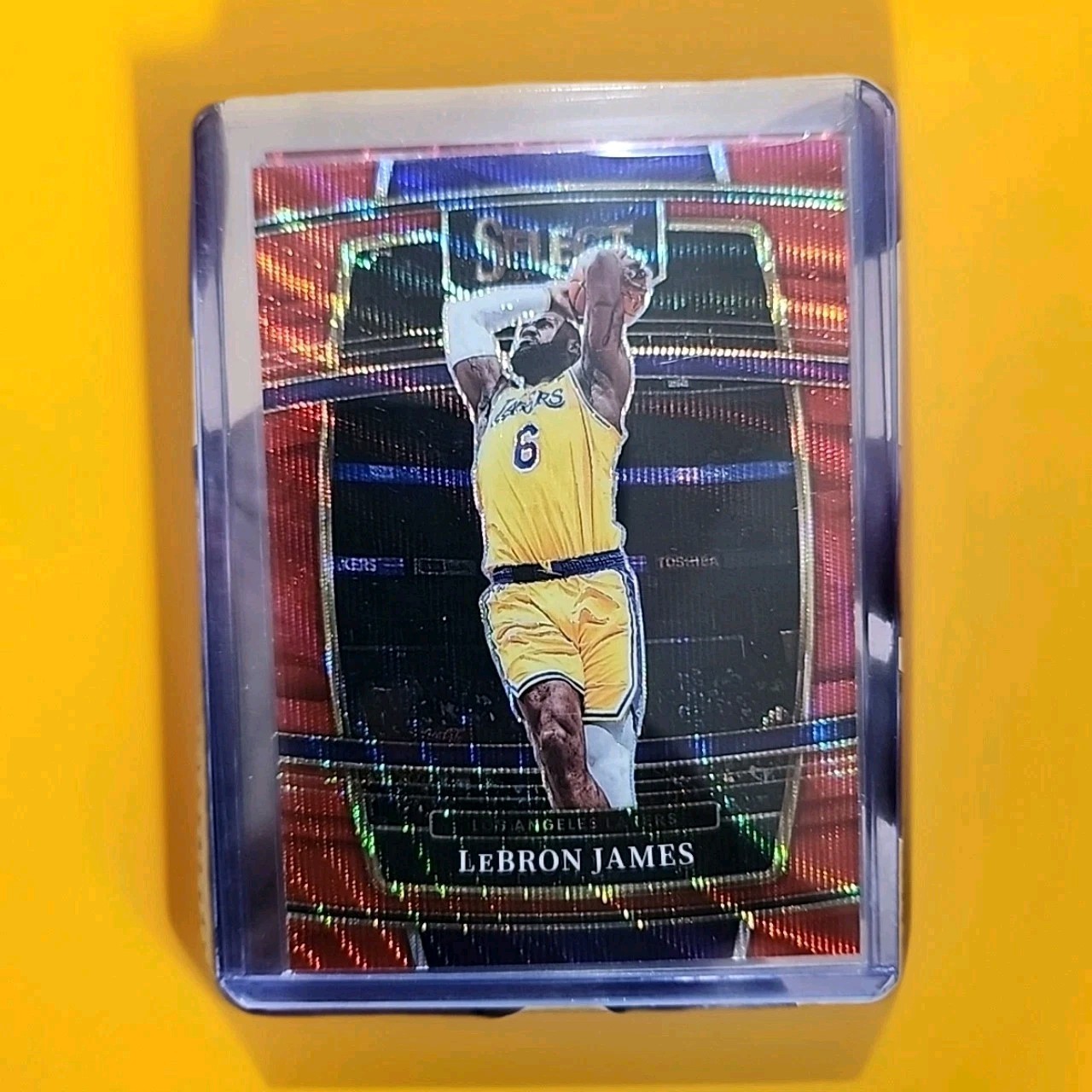 2021-22 Panini Select LeBron James #100 Red Wave Prizm