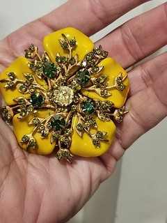 Vintage MIRIAM HASKELL BROOCH