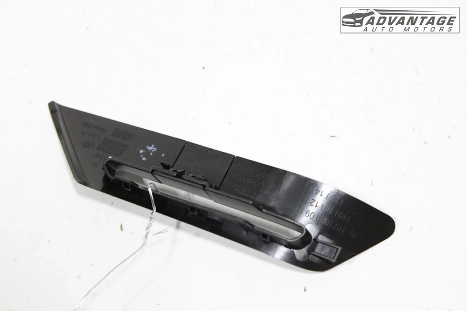 BMW 330I XDRIVE G20 2017-2019 trasero derecho cinturón de seguridad estante cubierta OEM Foto 3 de 4