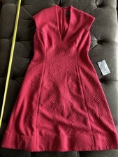 Vince Camuto Hot Pink Fitting Dress Knee Length. Back Zipper. V neck Size 2