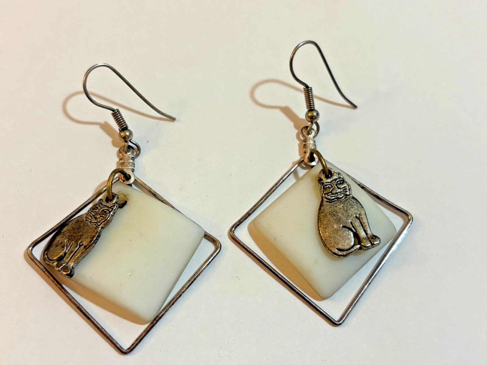 Unique Silver Tone Kitty Cat Square Polished Ston… - image 1