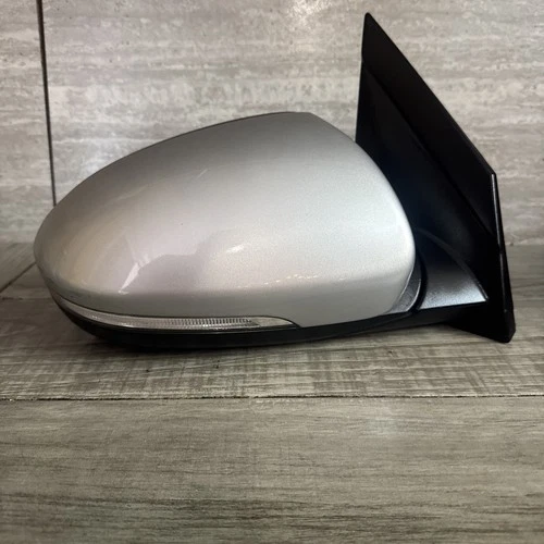 2016 2017 2018 Hyundai Tucson Passenger Right Door Mirror Silver Blind Spot OEM