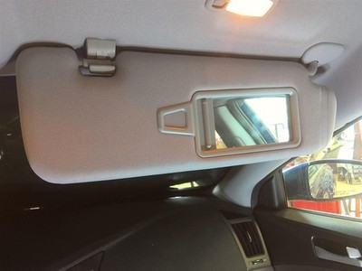sunさま専用 Passenger Sun Visor Roof Illuminated VIN C 5th Digit Fits 11-15