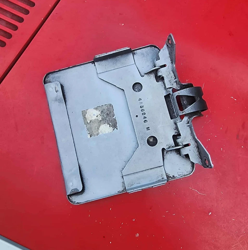 Blazer Chevy S10 S15 1982-93 GMC Sonoma Jimmy OEM puerta de gasolina puerta de combustible gris claro Foto 3 de 4