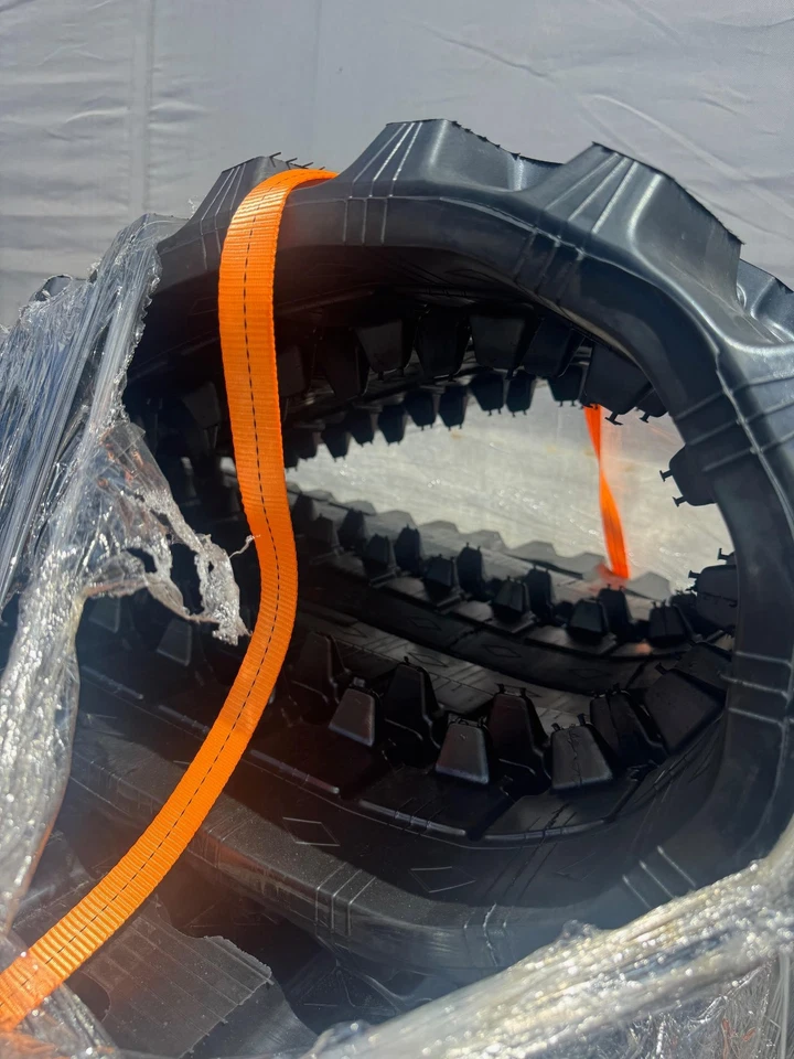 (1) Pista de goma 13" 320 x 86 x 49 C-Lug se adapta a Bobcat Foto 3 de 3