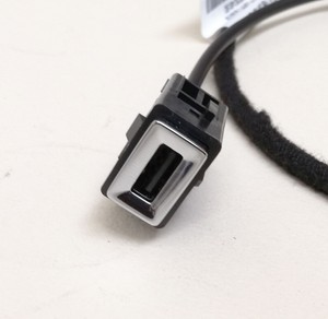 Peugeot 308 Citroen C4 Cactus USB Socket Port Cable Harness Connector