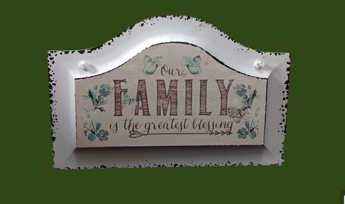 "Our Family Is The Greatest Blessing" Wall Art - 第 3/8 張圖片
