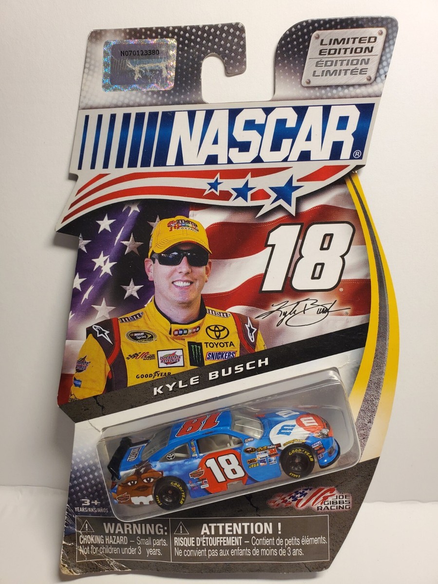 Kyle Busch #18 M&Ms Patriotic Salutes 1:64 NASCAR Authentics 2012