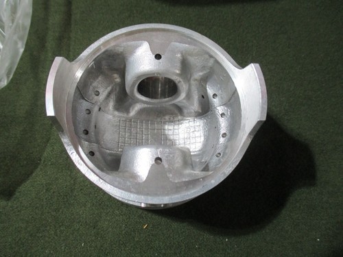 SUZUKI GS500 ENGINE PISTON NOS OEM 1.00 OVER 12111-01D01-100 - Bild 4 von 4