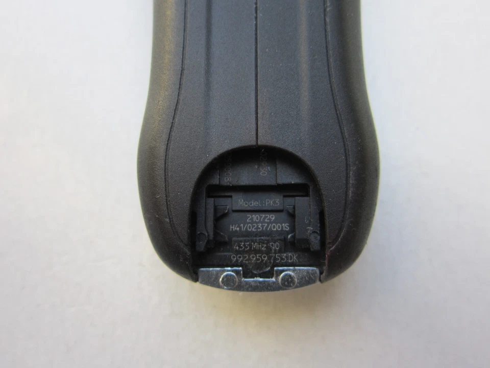USADO OEM PORSCHE 911 LLAVERO INTELIGENTE TRANSMISOR ALARMA IYZPK3 Foto 2 de 4