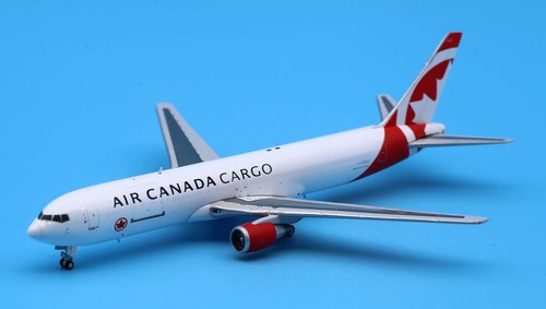 JC Wings 1:400 Air Canada Cargo Boeing B767-300 Diecast Aircraft Model C-GDUZ - Picture 7 of 13