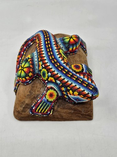 Huichol Hand Beaded Mexican Folk Art Lizard Laying on Wood Log Colorful 7" x 5"
