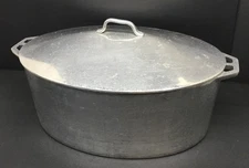 Vintage Oval Heavy Aluminum Roaster Dutch Oven 14’’x 9.5’’  #43……….[S5-7]