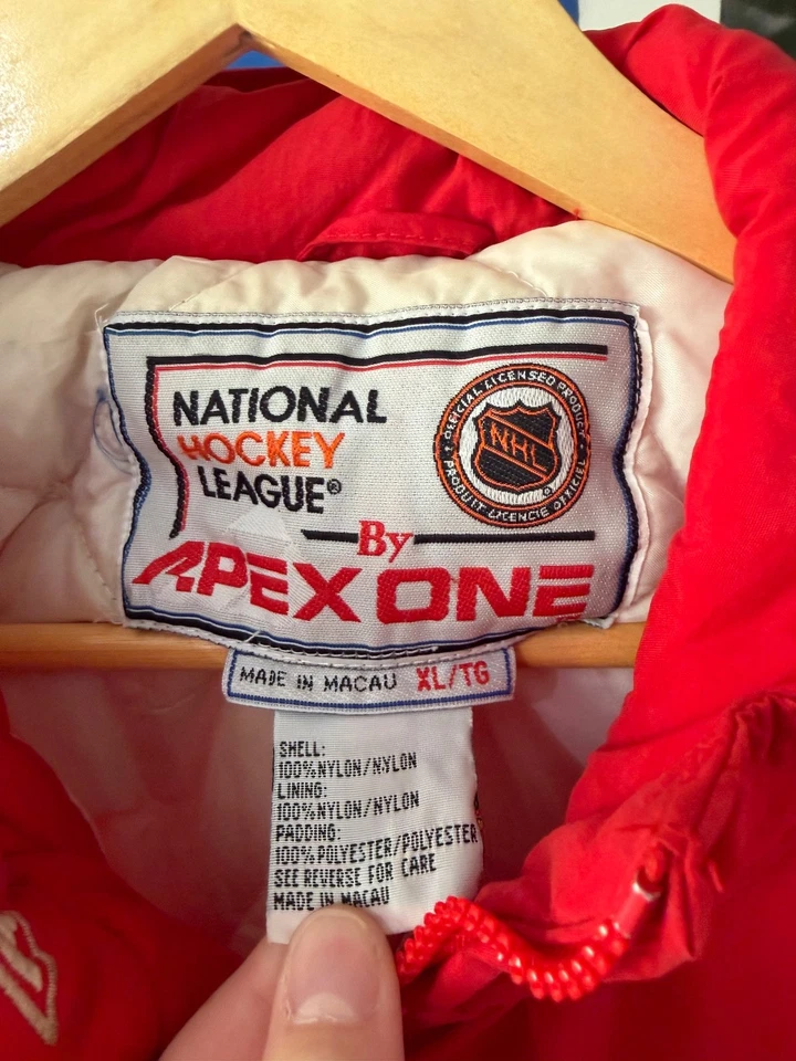 复古 90 年代 Apex One 底特律红翼红色白色复古 NHL Puffer 夹克 XL 码 — 第 3/4 张图片