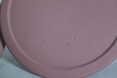 RARE VTG WEDGWOOD JASPERWARE PAIR OF PINK BANQUET CANDLESTICKS 1 3/8" TALL NEW - Picture 4 of 6