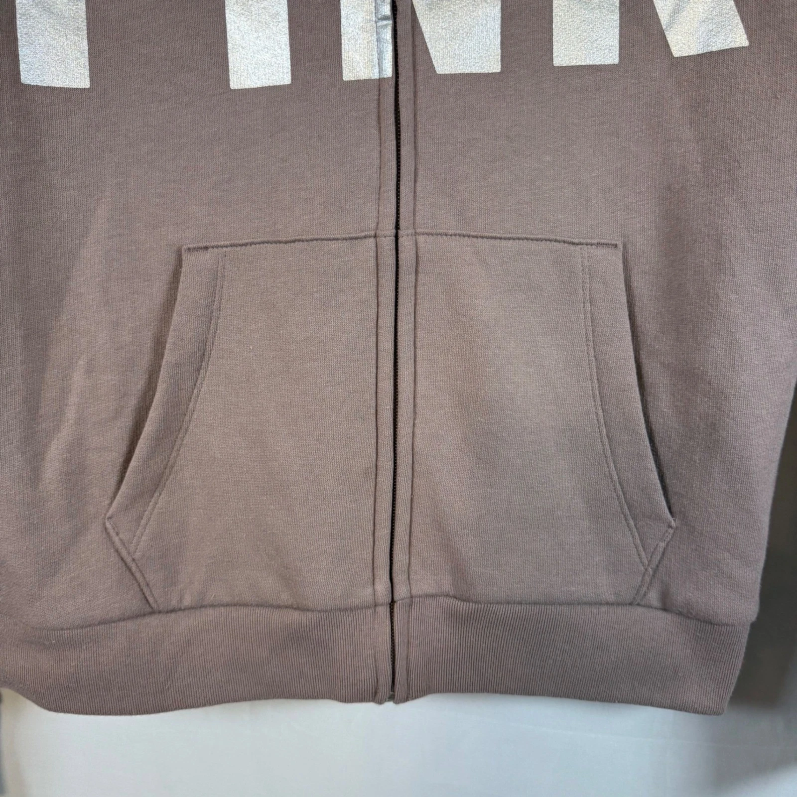 UNDERCOVER Felpa ROSA Victoria's Secret full zip con cappuccio logo argento tasche anteriori M nuova con etichetta